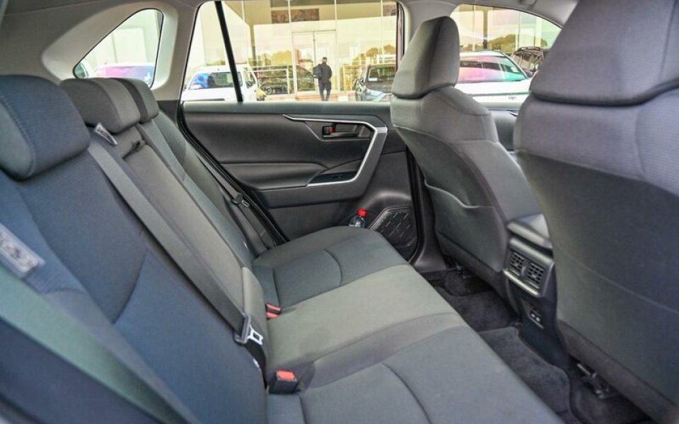2025 Toyota RAV4 GX 2WD