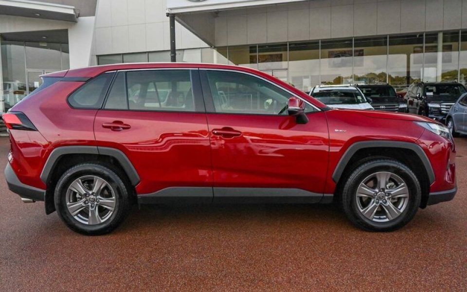 2025 Toyota RAV4 GX 2WD