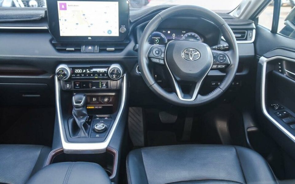 2023 Toyota RAV4 Cruiser eFour