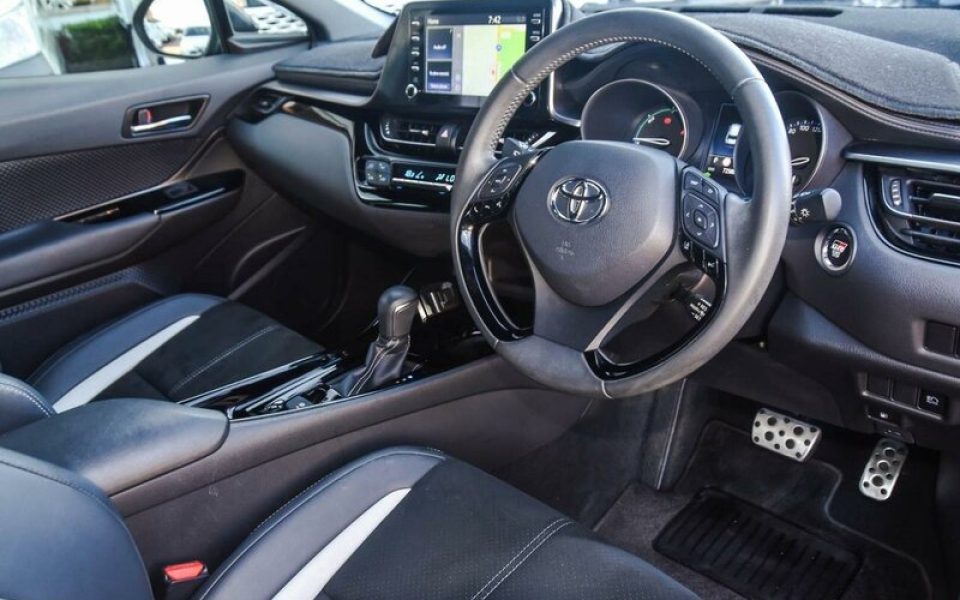 2022 Toyota C-HR GR E-CVT 2WD Sport Wagon (Ink) Used Car