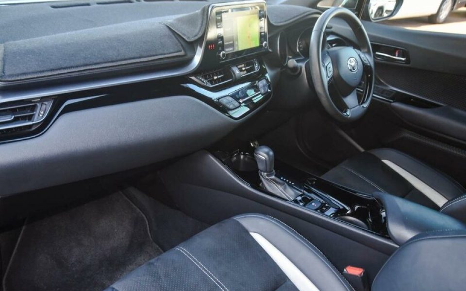 2022 Toyota C-HR GR E-CVT 2WD Sport Wagon (Ink) Used Car
