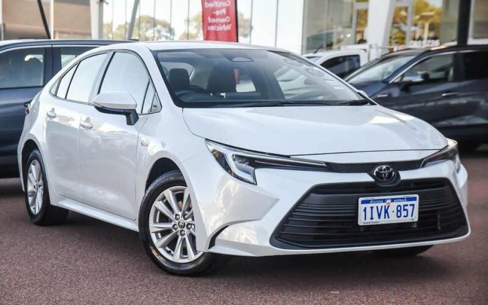 2025 Toyota Corolla Ascent Sport E-CVT Hybrid