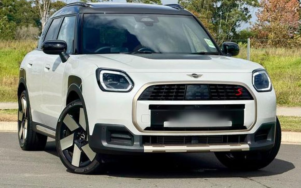 2025 MINI Countryman S Favoured ALL 4 SUV