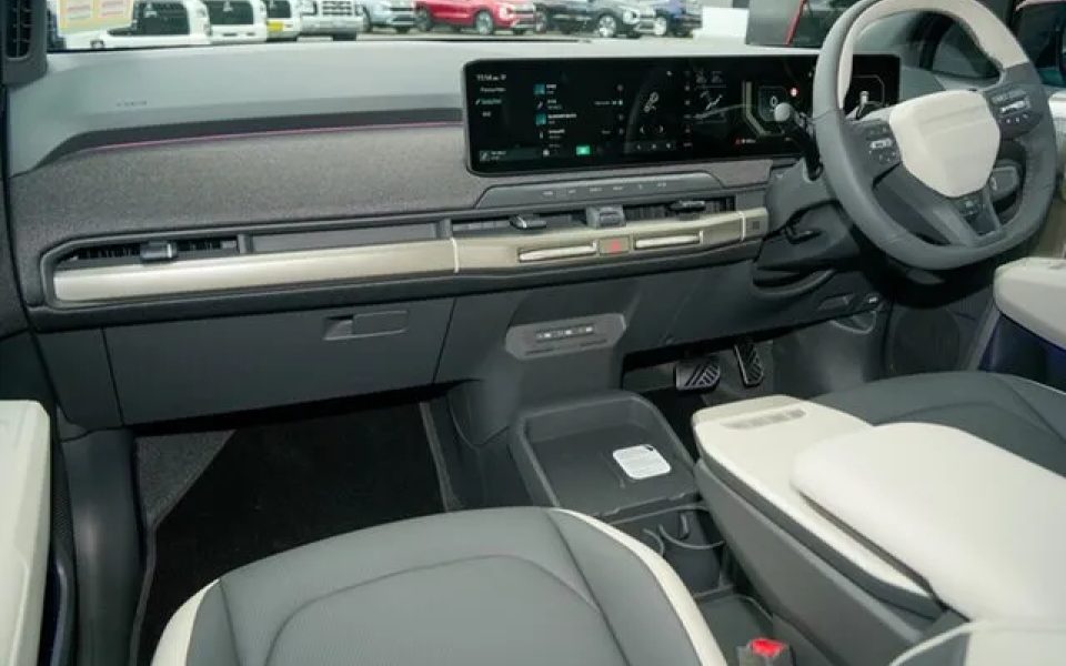 2026 Kia EV3 SV MY27 GT-Line 2WD Long Range Snow White Pearl 1 Speed Reduction Gear Wagon