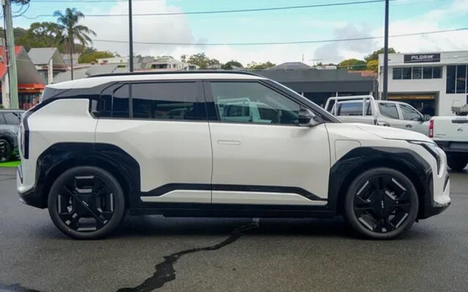 2026 Kia EV3 SV MY27 GT-Line 2WD Long Range Snow White Pearl 1 Speed Reduction Gear Wagon