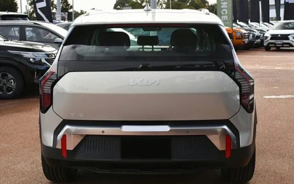 2026 Kia EV3 SV MY27 Earth 2WD Long Range Ivory 1 Speed Reduction Gear Wagon