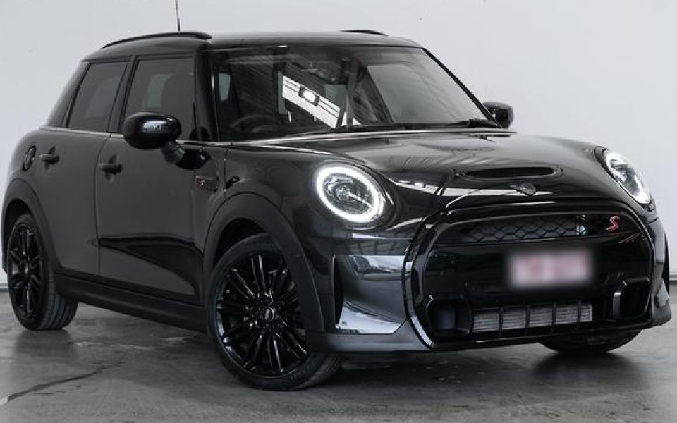 2023 MINI Hatch Cooper S Classic Hatch