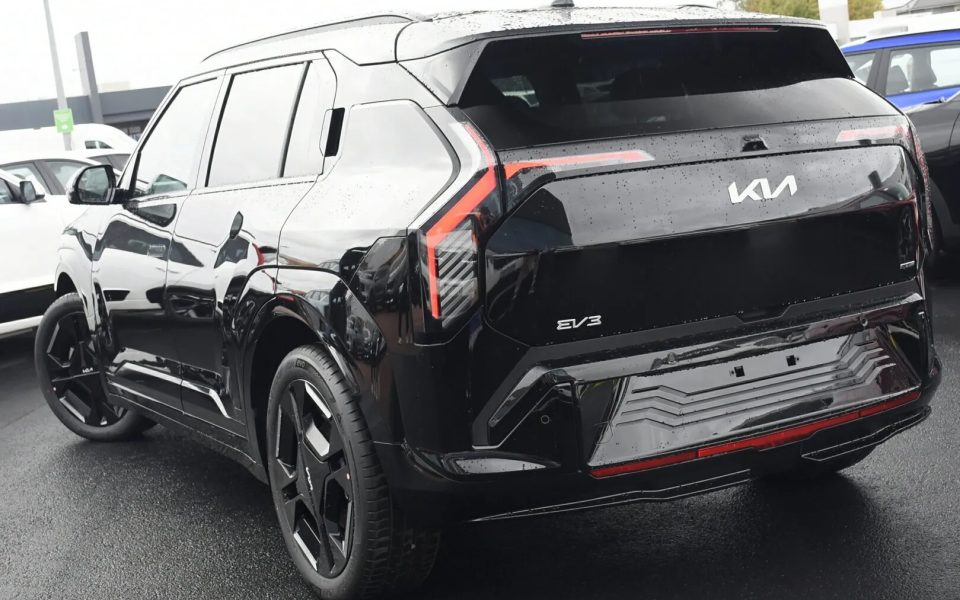 2026 Kia EV3 SV MY27 GT-Line 2WD Long Range Aurora Black 1 Speed Reduction Gear Wagon