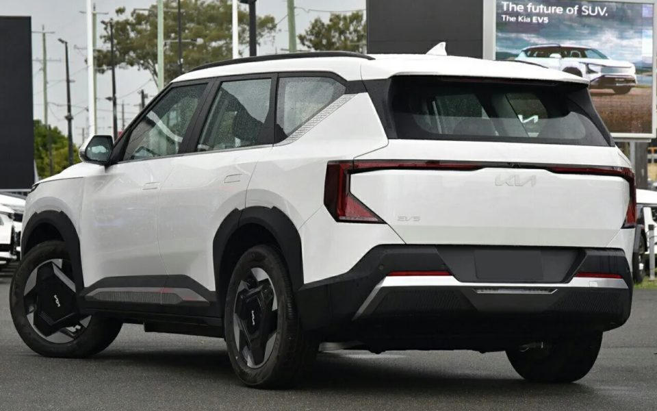 2026 Kia EV5 OVc MY26 Air Long Range Clear White 1 Speed Reduction Gear Wagon
