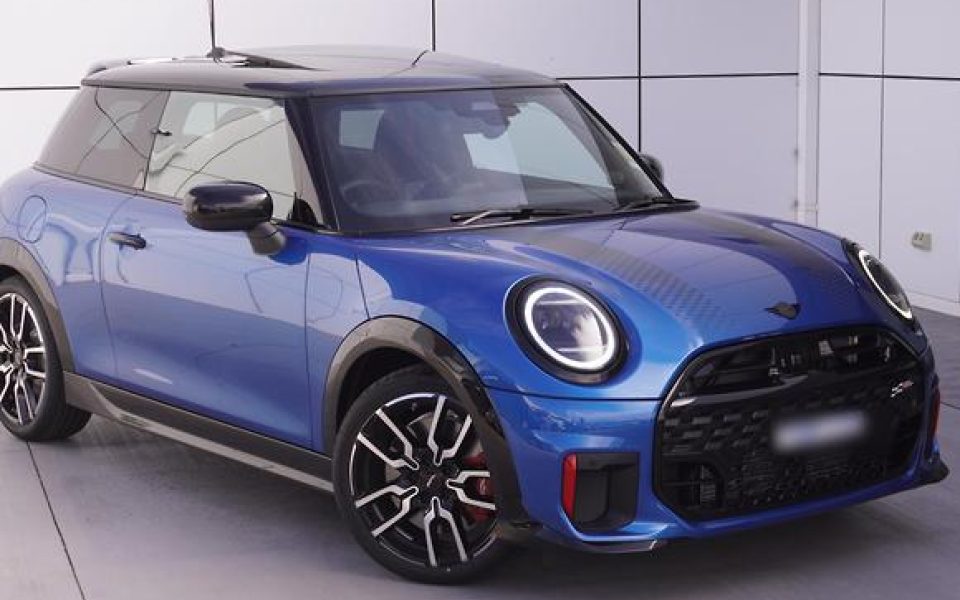 2025 MINI Cooper JCW Favoured Hatch