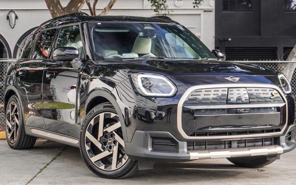 2025 MINI Countryman SE Favoured ALL 4 SUV