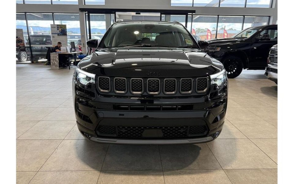 2025 Jeep Compass Summit e-Hybrid MV