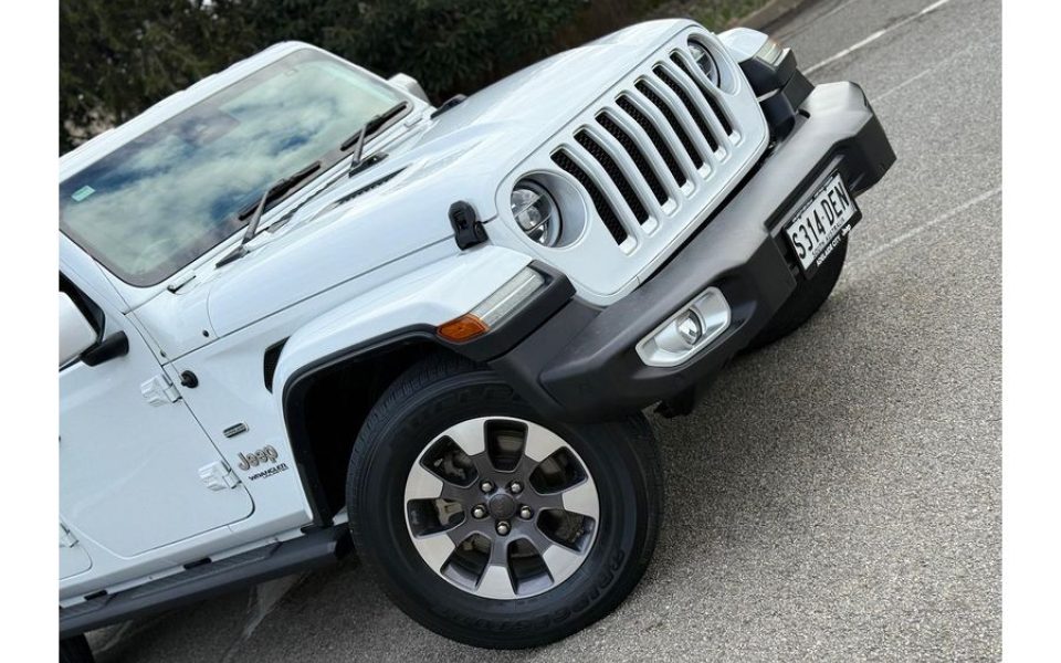 2021 Jeep Wrangler Unlimited Overland Auto Rock-Trac MY21