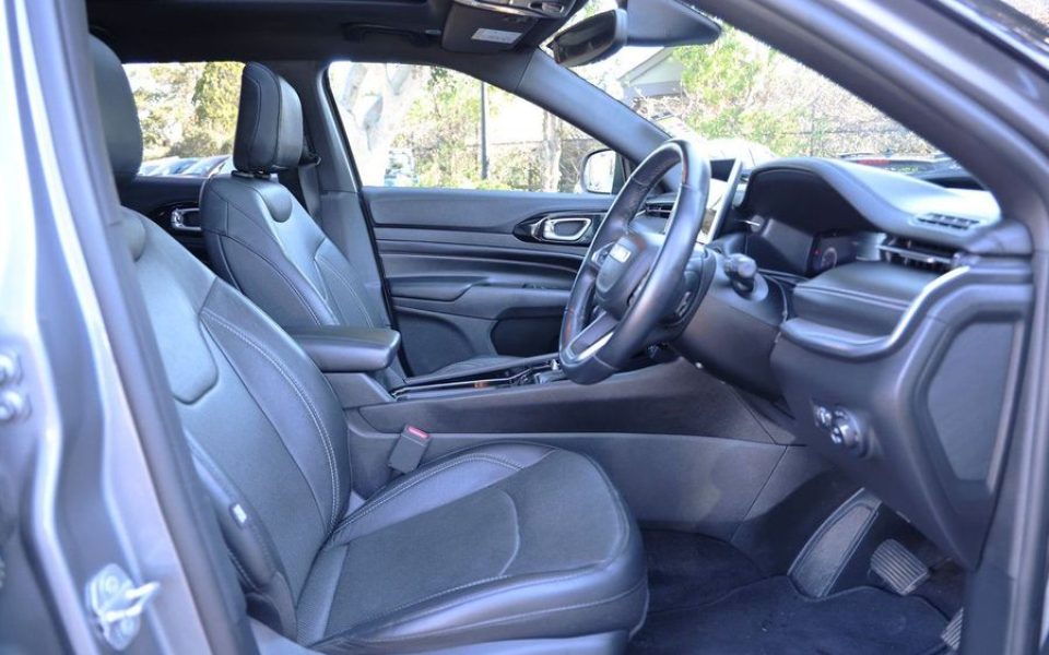 2023 Jeep Compass S-Limited M6