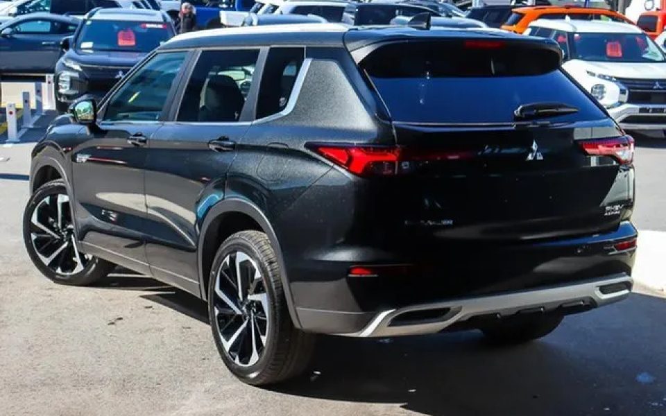 ZM Outlander ASPIRE 2.4L PHEV AWD 5ST
