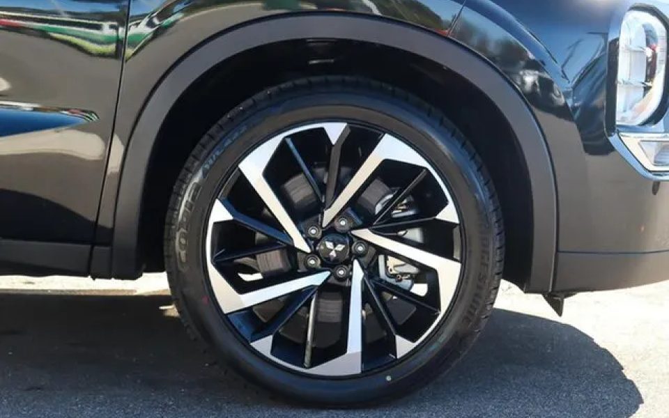 ZM Outlander ASPIRE 2.4L PHEV AWD 5ST
