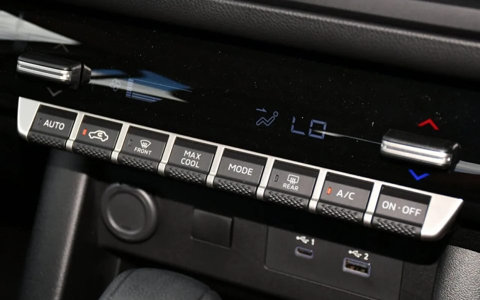 2025 Mitsubishi Triton MV MY25 GLX (4x4) White 6 Speed Automatic Utility