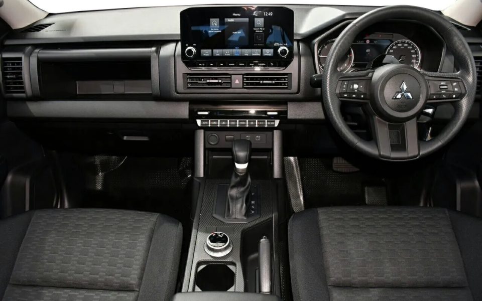 2025 Mitsubishi Triton MV MY25 GLX (4x4) White 6 Speed Automatic Utility