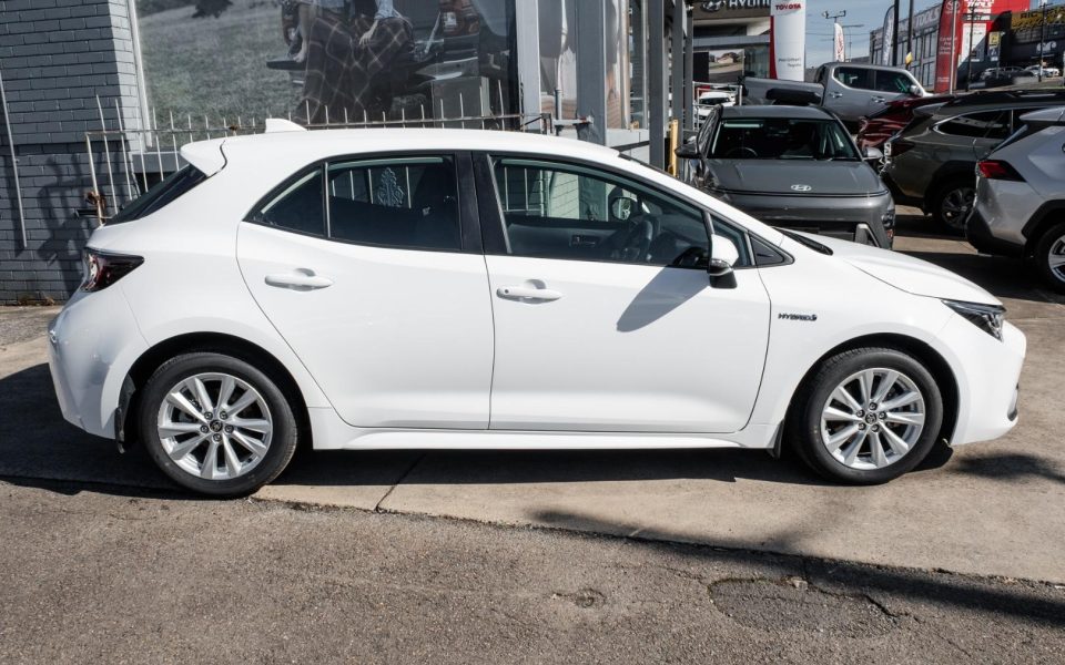 2024 Toyota Corolla Hatch Hybrid Ascent Sport