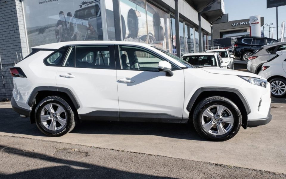 2023 Toyota RAV4 GX-2WD