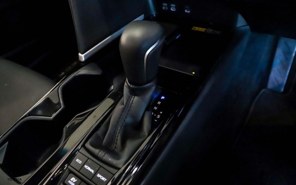 2025 Toyota Camry SL