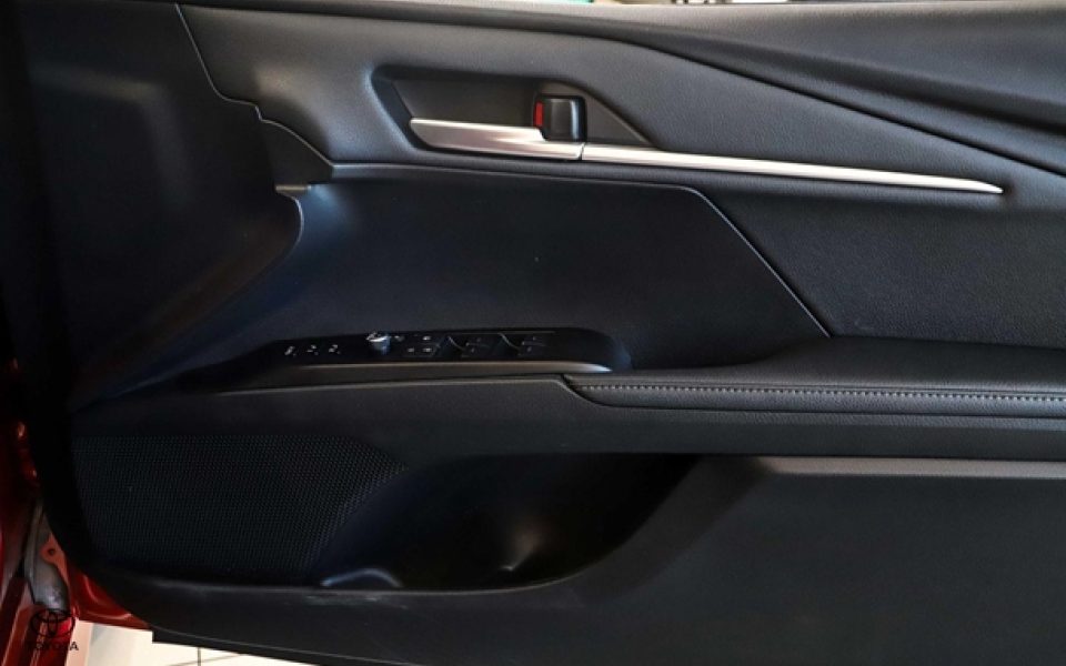 2025 Toyota Camry SL