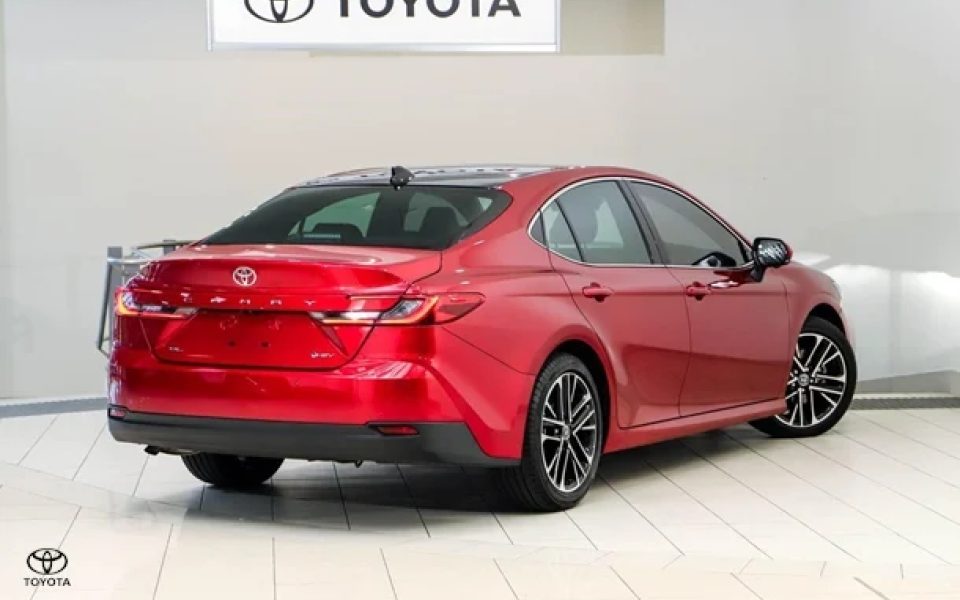 2025 Toyota Camry SL