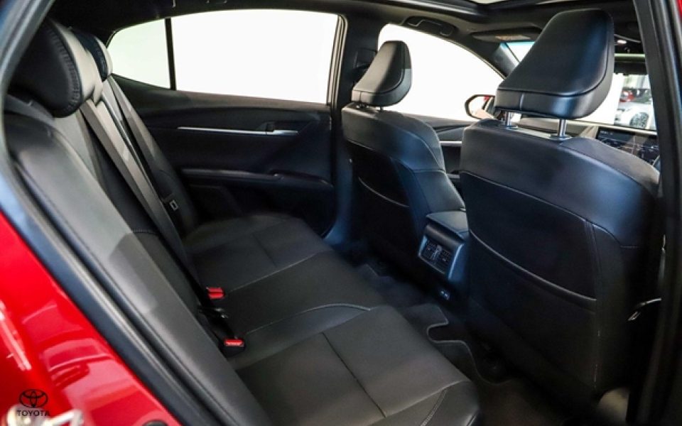 2025 Toyota Camry SL