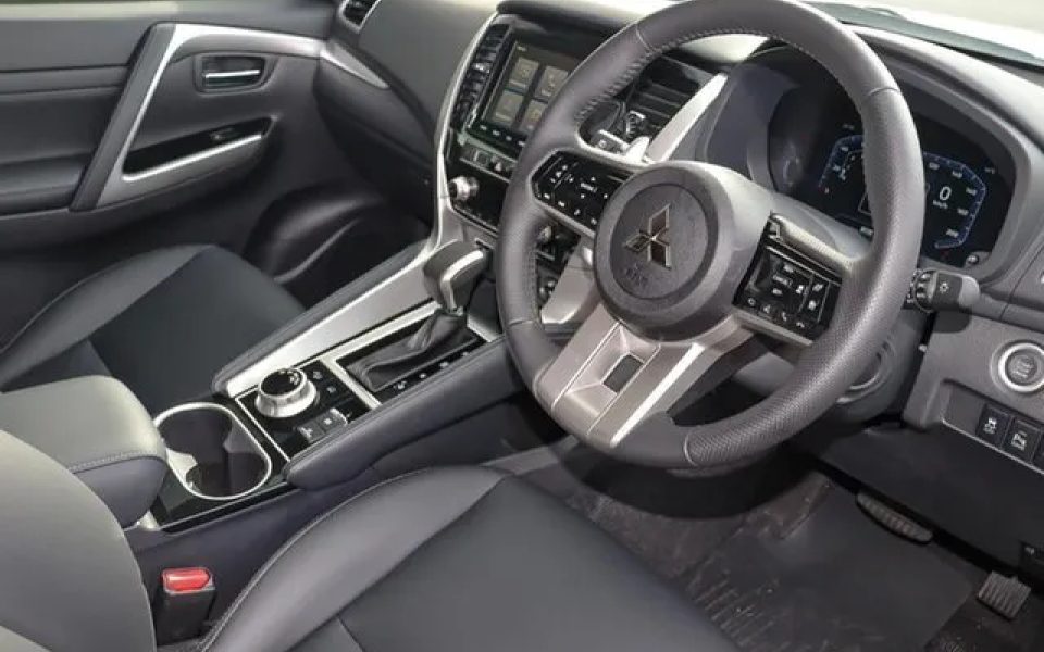 2024 Mitsubishi Pajero QG MY25 Exceed (4WD) 7 Seat Blade Silver 8 Speed Automatic