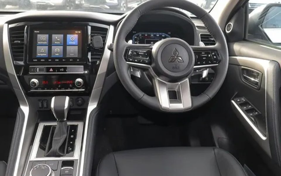 2024 Mitsubishi Pajero QG MY25 Exceed (4WD) 7 Seat Blade Silver 8 Speed Automatic