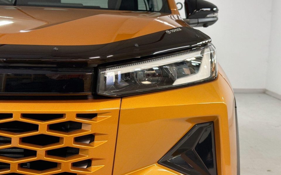 2025 Toyota Hilux SR5