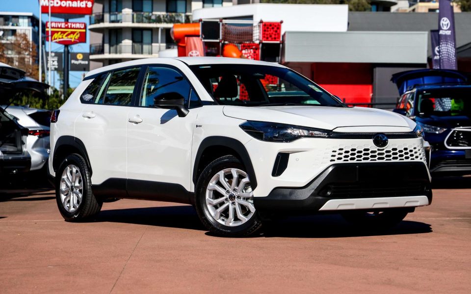 2025 TOYOTA Corolla Cross Hybrid GX