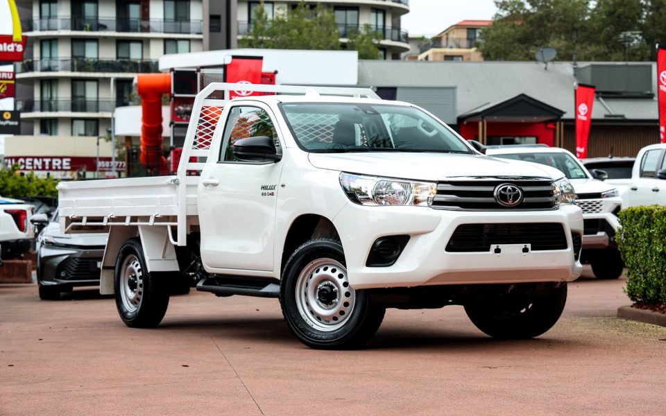 2025 Toyota Hilux SR