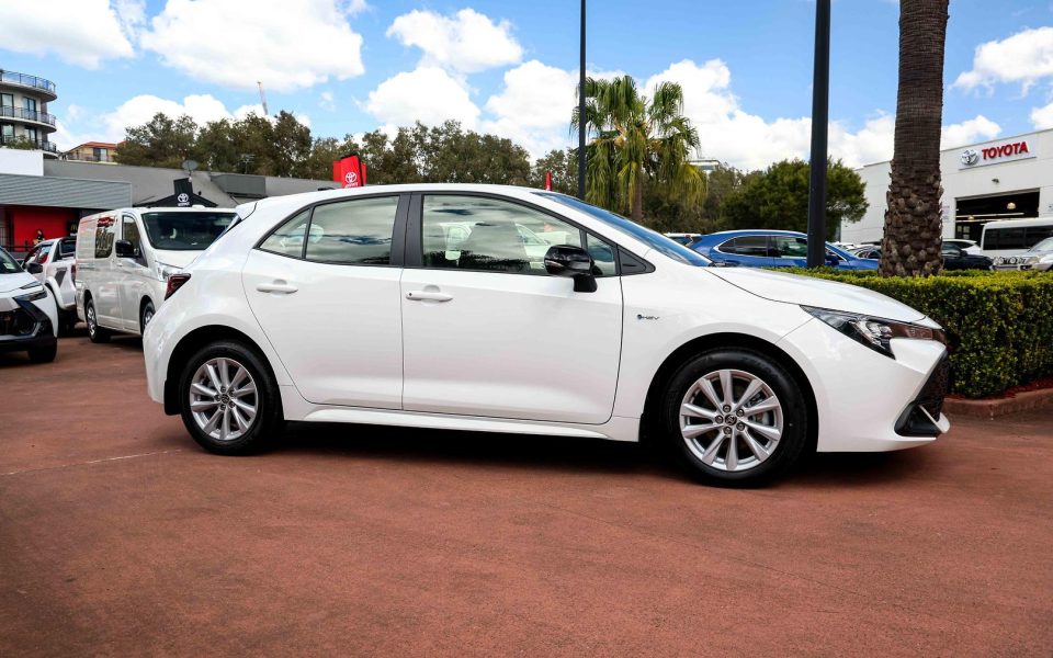 2025 Toyota Corolla Hatch Hybrid Ascent Sport