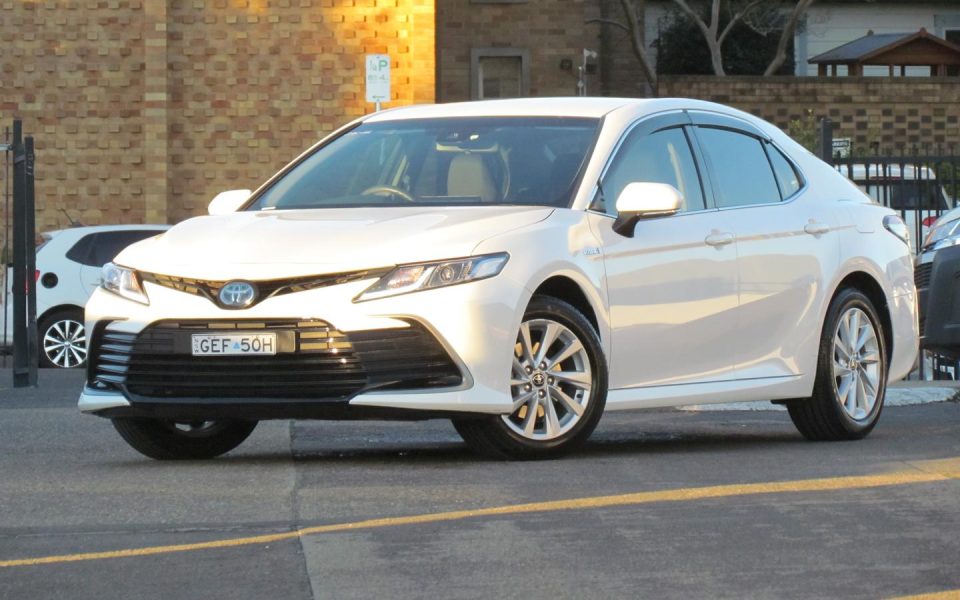 2022 Toyota Camry Hybrid Ascent
