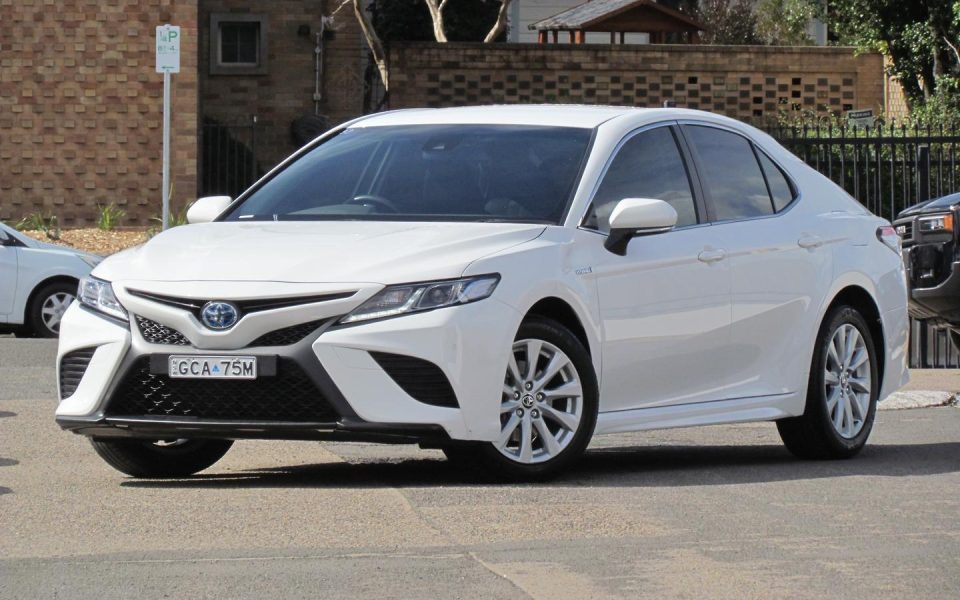 2020 Toyota Camry Hybrid Ascent Sport