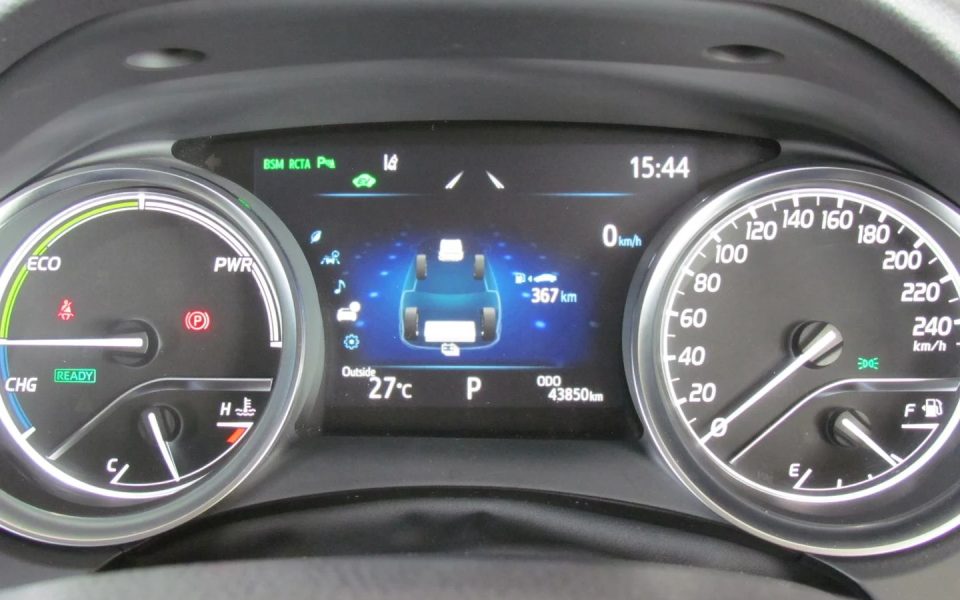 2020 Toyota Camry Hybrid SL