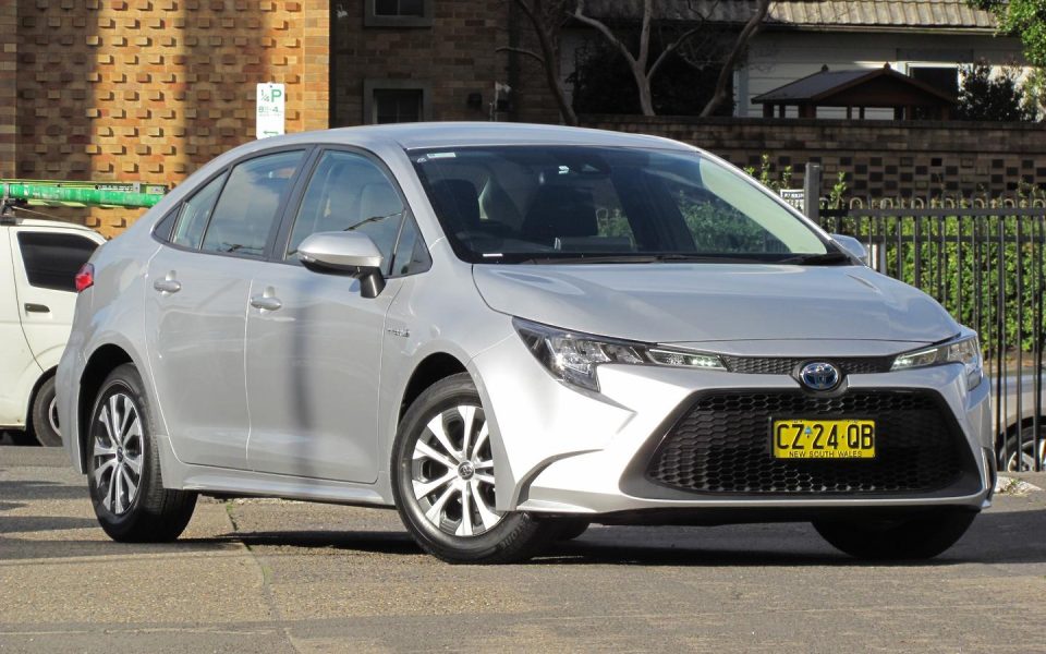 2021 Toyota Corolla Sedan Hybrid Ascent Sport