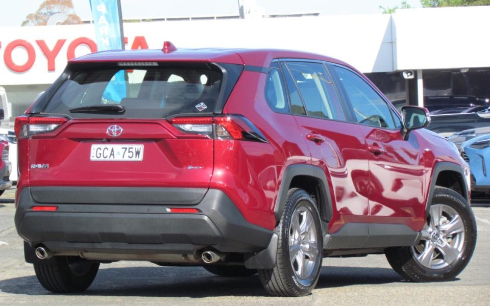 2025 Toyota RAV4 GX-2WD