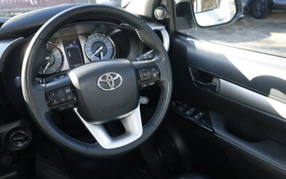 2023 Toyota Hilux 4x4 SR5