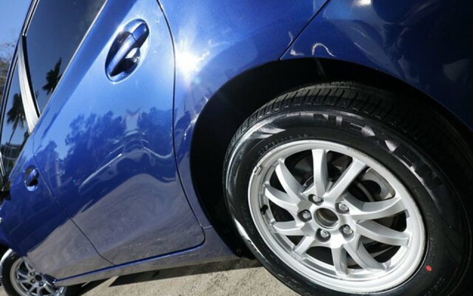 2013 Toyota Prius v L1
