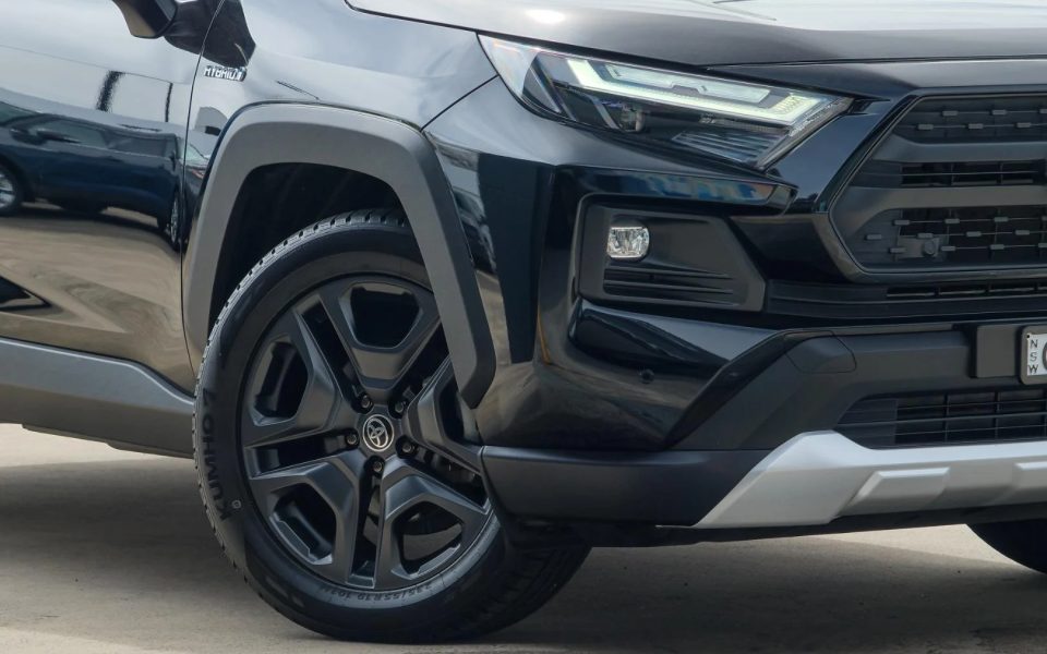 2023 Toyota RAV4 Hybrid Edge AWD