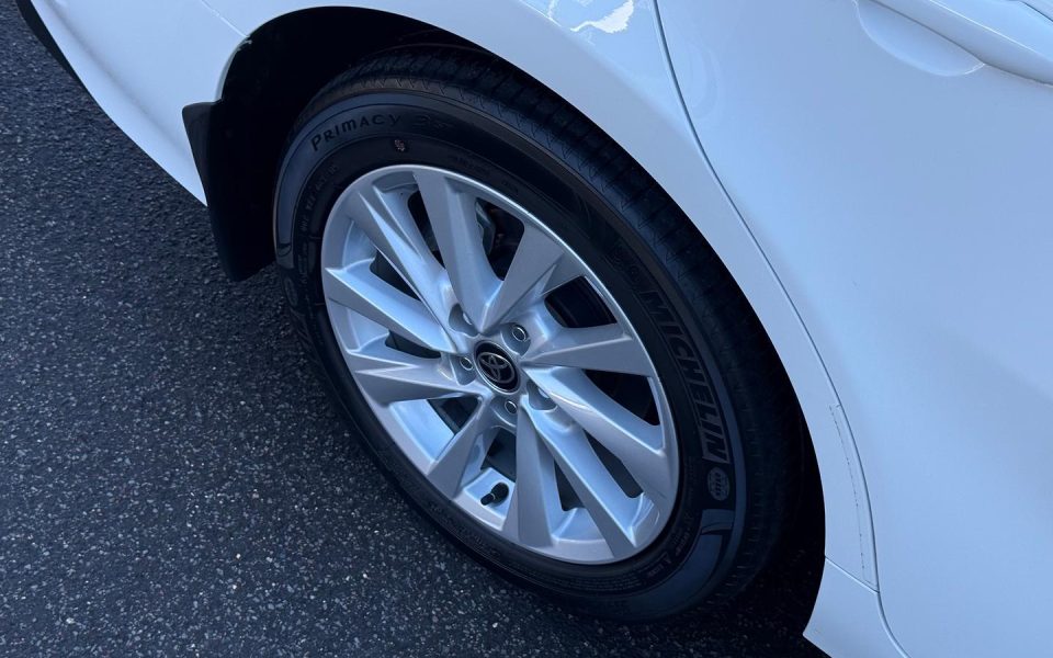 2022 Toyota Camry Hybrid Ascent