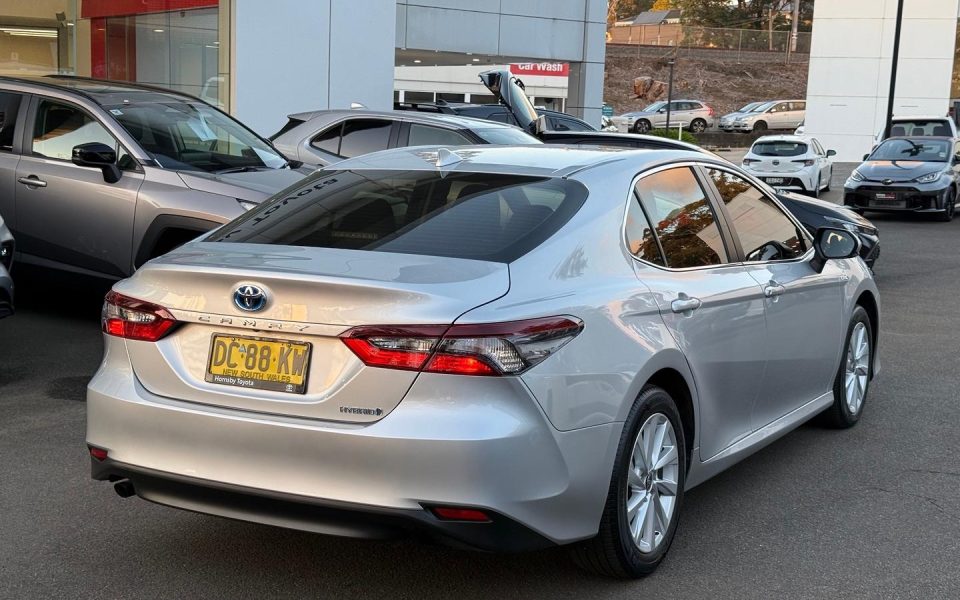 2021 Toyota Camry Hybrid Ascent