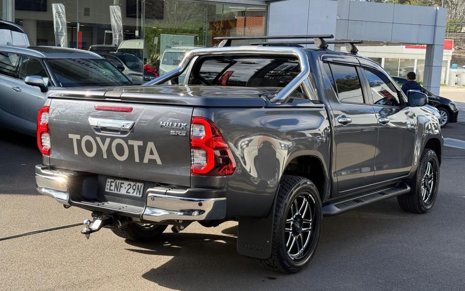 2021 Toyota Hilux SR5