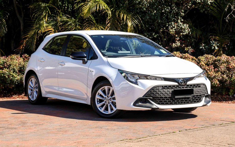 2025 TOYOTA Corolla Hatch Hybrid Ascent Sport