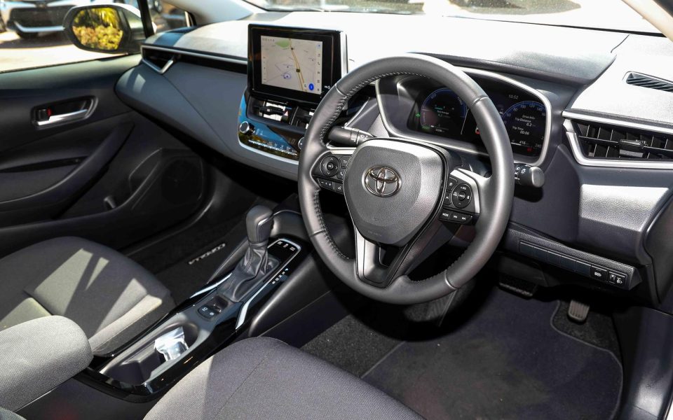 2026 Toyota Corolla Sedan Hybrid SX