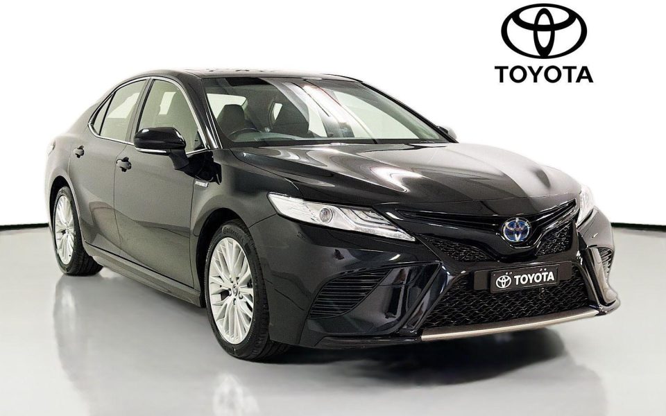 2020 Toyota Camry Hybrid SL