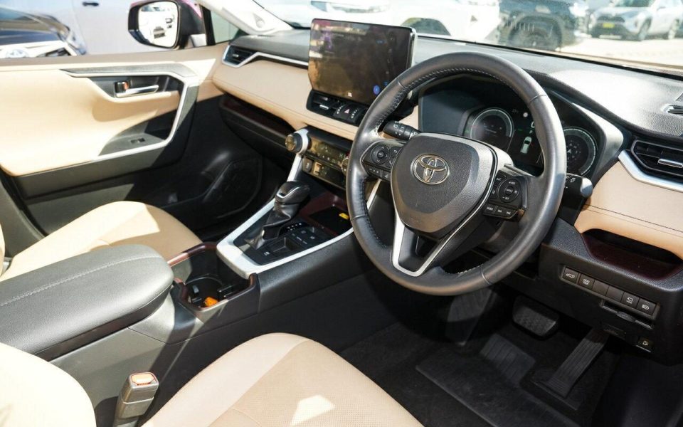 2022 Toyota RAV4 Cruiser 2WD