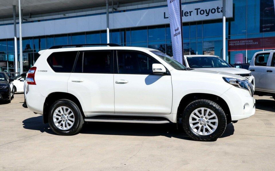 2017 Toyota Landcruiser Prado VX